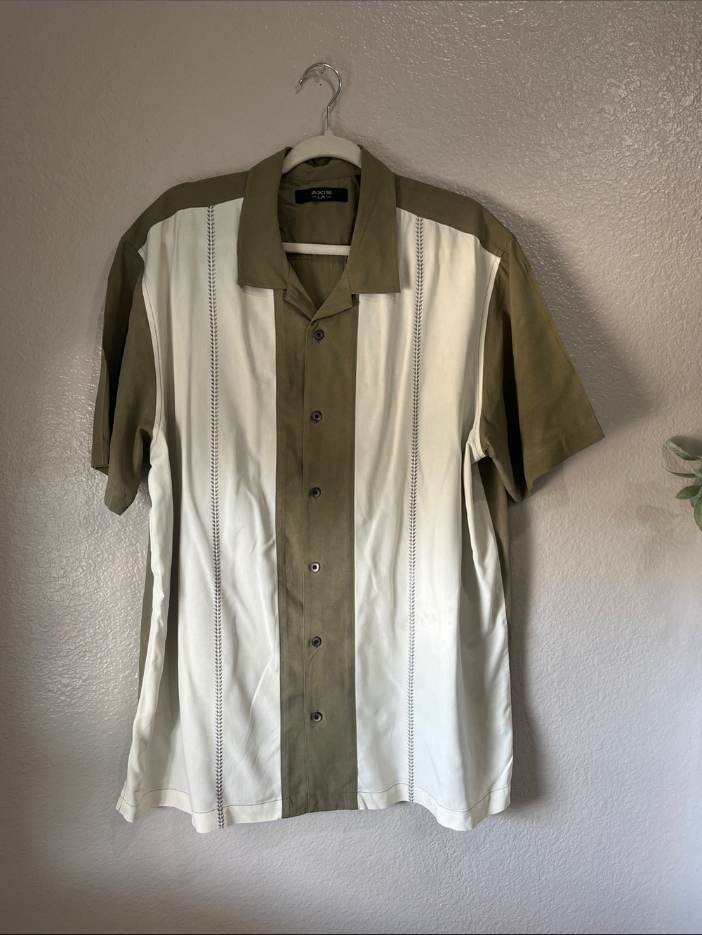 AXIS LA Men’s Two-Tone Olive & Cream Short Sleeve Button-Down Shirt 100% Silk XL